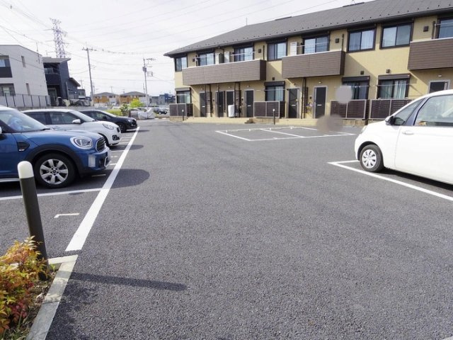 ユーミーの駐車場|駐車場
