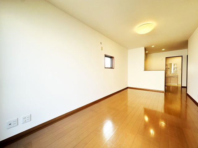 花ぽーとⅢの居間・リビング|こちらのリビングで趣味の時間をお楽しみください