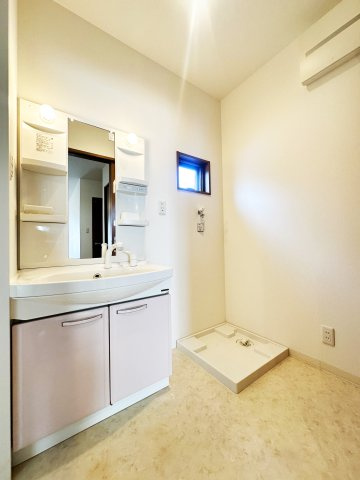 花ぽーとⅢの洗面所|忙しい朝には欠かせない洗面所です