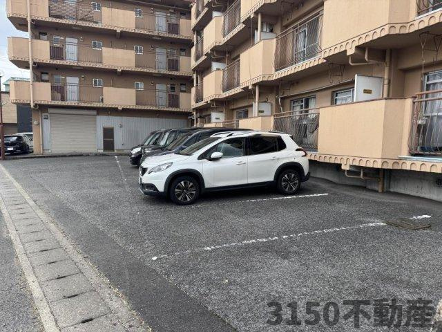第一辻ビルの駐車場