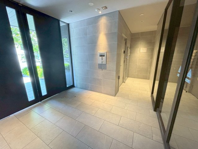 プランドール新大阪PARKレジデンスのロビー