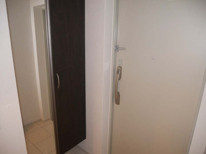 ストーリア茨木の玄関