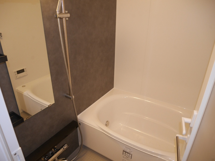 ストーリア茨木の浴室