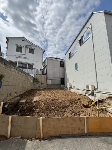 板橋区大谷口２丁目条件付売地の前面道路含む現地写真