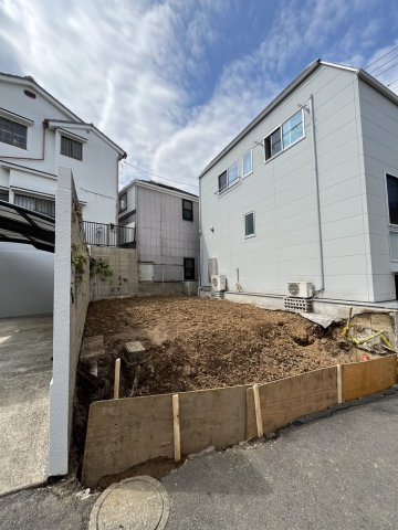 板橋区大谷口２丁目条件付売地の前面道路含む現地写真