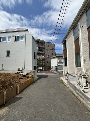 板橋区大谷口２丁目条件付売地の前面道路含む現地写真