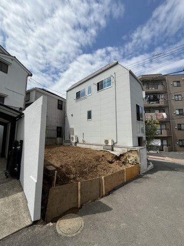 板橋区大谷口２丁目条件付売地の前面道路含む現地写真