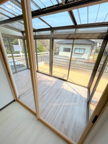 【バルコニー】 | 仲介手数料無料！高千帆小学校に通えるリフォーム済み中古住宅　山陽小野田市高千帆２丁目 | サンルーム