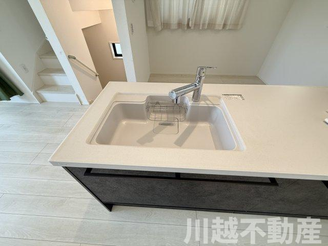 空間を生かした快適な住まいのキッチン|こちらにお電話ください0120-665-772