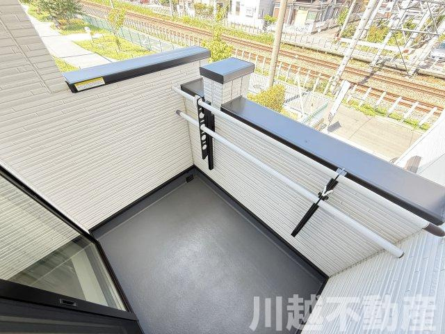 空間を生かした快適な住まいのバルコニー|今週末の内見可能です