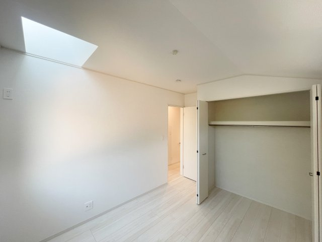 狭山市狭山の洋室