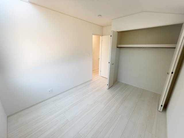 狭山市狭山の洋室