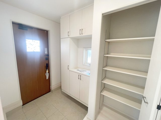 狭山市狭山の玄関|落ち着いた玄関です