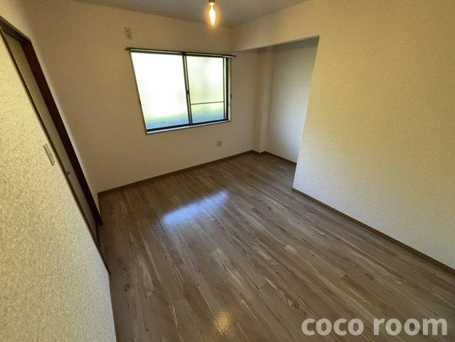 都田ハイツの洋室