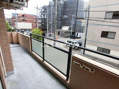 【バルコニー】 | ガーデンプラザ泉中央 | ２階のお部屋で洗濯物もたくさん干せます。