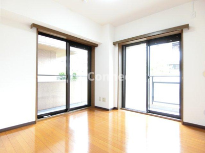 【その他】 | ガーデンプラザ泉中央 | 北側洋室には２面に窓があります。