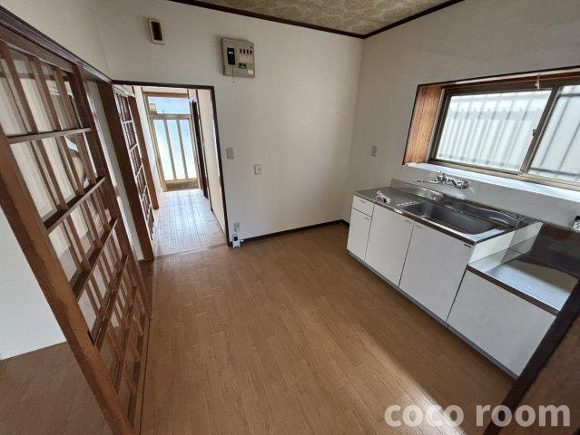 佐藤アパートの居間・リビング