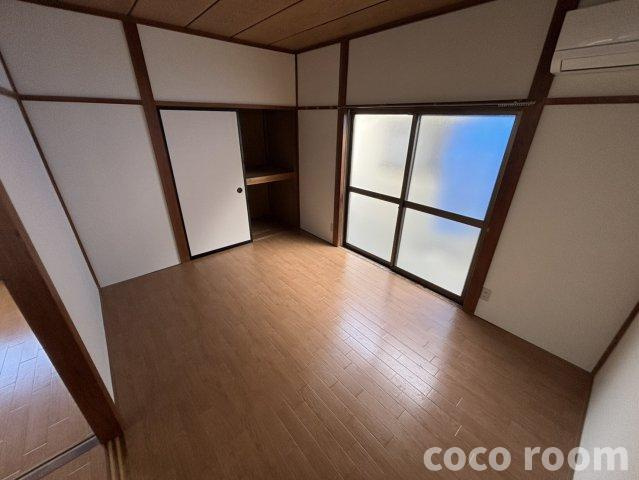 佐藤アパートの居間・リビング