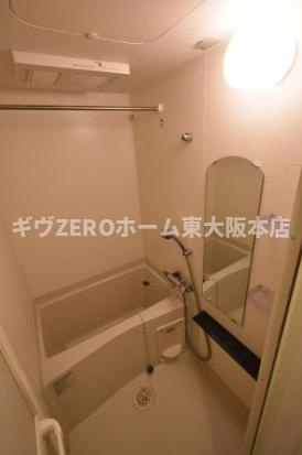 プレサンスOSAKA東成中本ハーヴィルの浴室