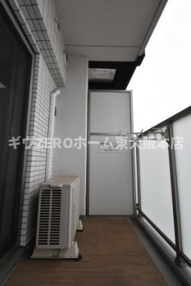 プレサンスOSAKA東成中本ハーヴィルのバルコニー