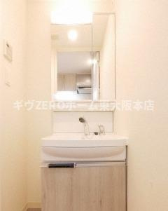 プレサンス谷町九丁目駅前の洗面所