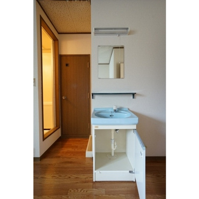 【洗面所】 | ベルゾーネ小林 | 洗面台