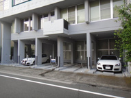 榊原館駐車場の画像