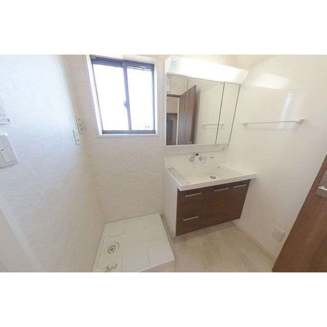 RC　フォルテ　100の洗面所