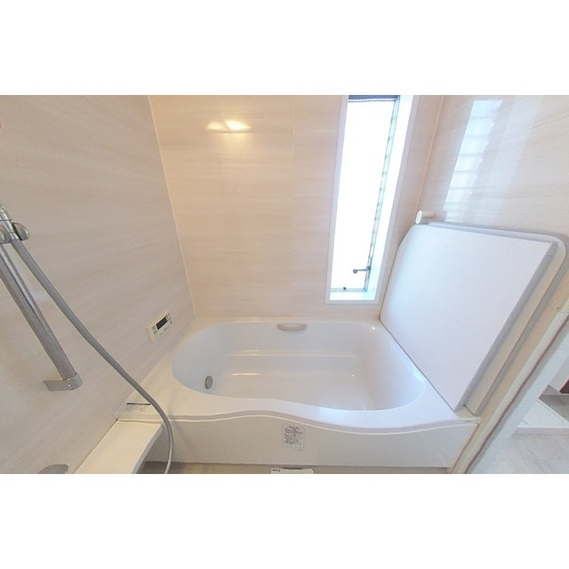 RC　フォルテ　100の浴室