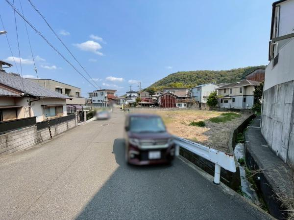 海南市黒江　土地の前面道路含む現地写真