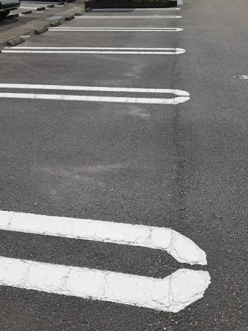 ルミエール下大野　Ａの駐車場|駐車場があります