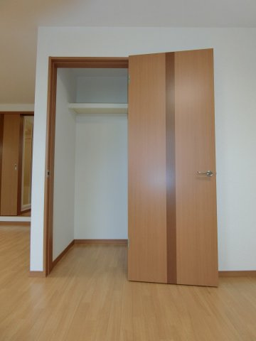 メゾン　ド　パルジェの収納