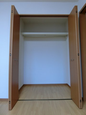 メゾン　ド　パルジェの収納