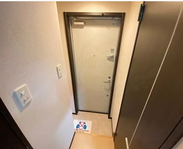 フジパレス吹田イーストⅢ番館の玄関