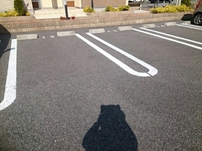 【駐車場】 | アン・フィオーレⅠ | 駐車場があるので、車を買う予定の方も安心です