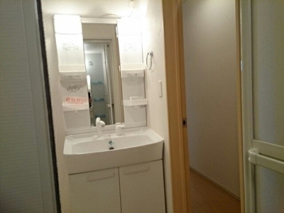 【洗面所】 | アン・フィオーレⅠ | 忙しい朝には欠かせない洗面所です