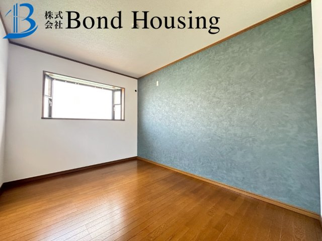 周辺商業施設充実・令和６年１１月リフォ済み　王塚台戸建の洋室