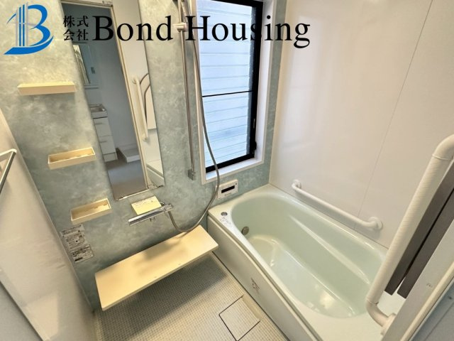 周辺商業施設充実・令和６年１１月リフォ済み　王塚台戸建の浴室