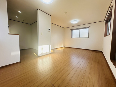 【居間・リビング】 | 岡崎市松橋町1丁目戸建