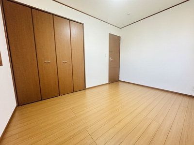 【洋室】 | 岡崎市松橋町1丁目戸建