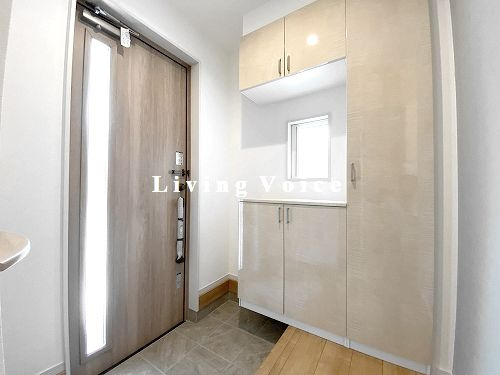 【玄関】 | 【仲介手数料０円】厚木市妻田東3丁目2期　新築一戸建て | 厚木市妻田東3丁目2期　新築一戸建て