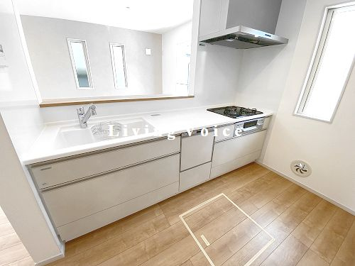 【キッチン】 | 【仲介手数料０円】厚木市妻田東3丁目2期　新築一戸建て | 厚木市妻田東3丁目2期　新築一戸建て