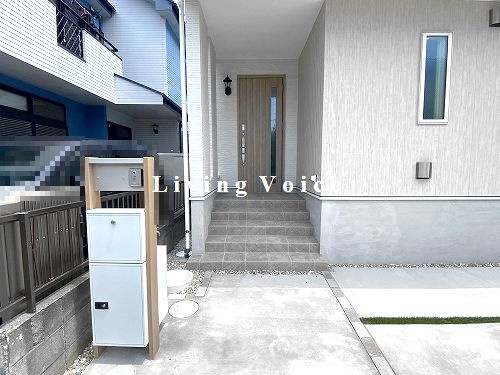 【エントランス】 | 【仲介手数料０円】厚木市妻田東3丁目2期　新築一戸建て | 厚木市妻田東3丁目2期　新築一戸建て