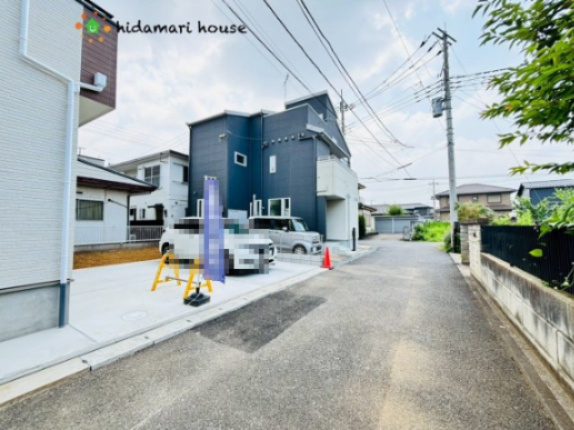 西区三橋第2　新築戸建　ハートフルタウン01の前面道路含む現地写真