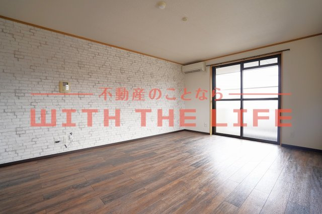 ピースフルV【キャッシュバック対象物件】の洋室|きれいな洋室です