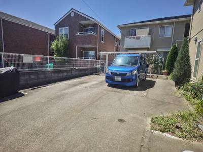 【駐車場】 | ヴィヴァン・ノール | 車をお持ちの方に嬉しい駐車場付きの物件です