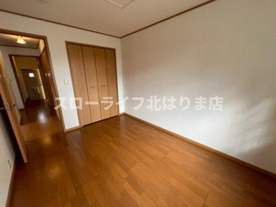 【洋室】 | ヴェルサン・アベニュⅡ