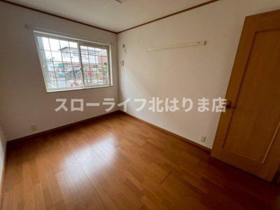 【洋室】 | ヴェルサン・アベニュⅡ