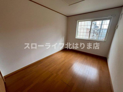【洋室】 | ヴェルサン・アベニュⅡ