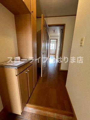 【玄関】 | ヴェルサン・アベニュⅡ